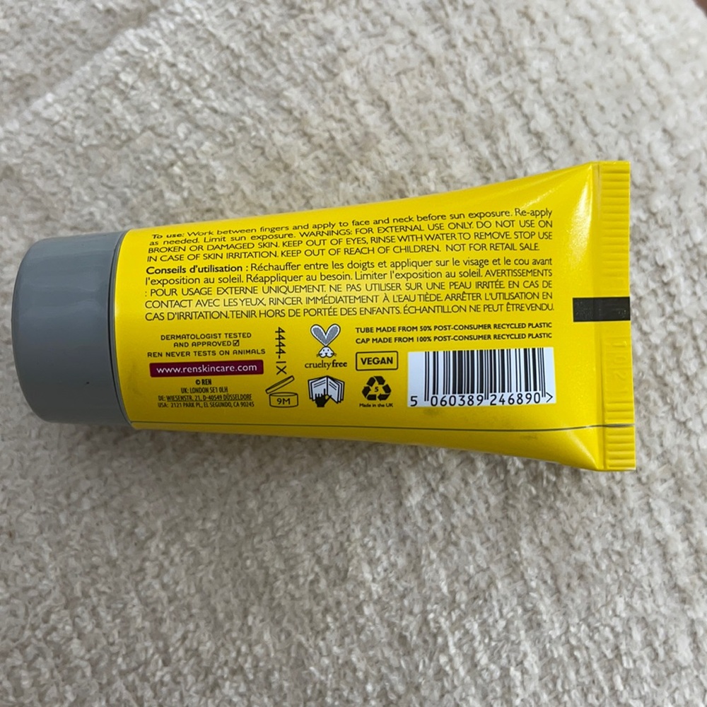 REN Clean Skincare Clean Screen Face Sunscreen - Picture 6 of 8